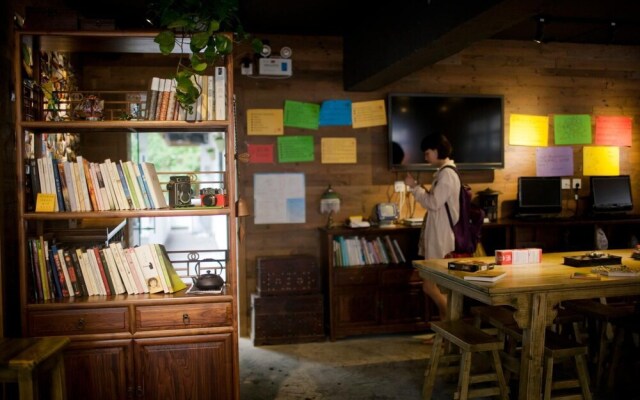 the Green Youth Hostel,Hangzhou