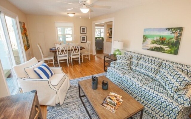 81st Summer A 2 Bedroom Duplex