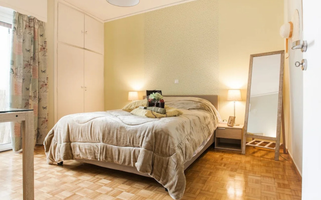 Big Central Metro Station Apartment 1