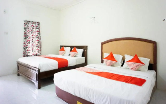 OYO 2410 Intan Hotel