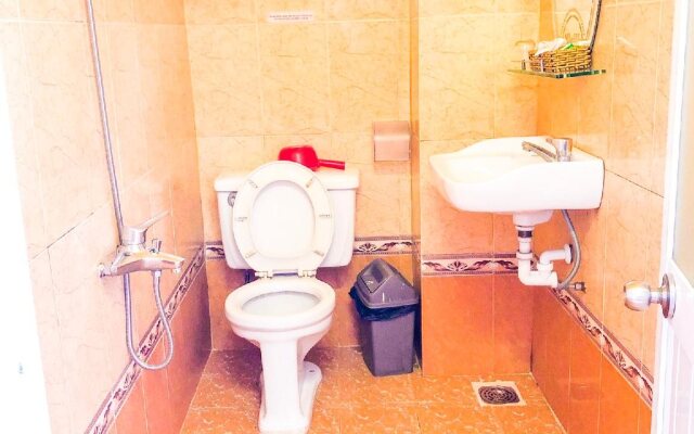 Hai Quyen Thien Cu Hotel