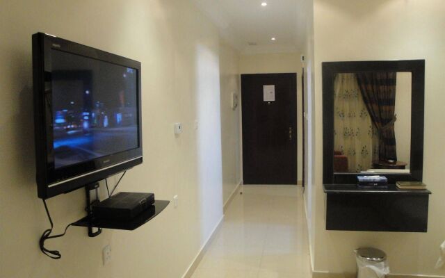 Marina Royal Hotel Suites