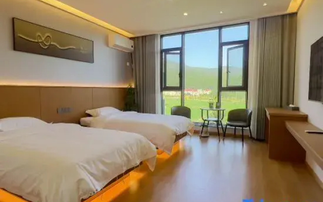 Yinhe Boutique Stay (Lushan Donglin Dafu Southeast Gate)
