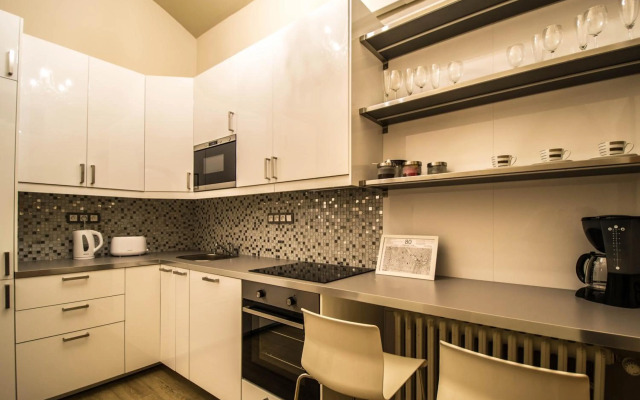 4Bdr Historical Spirit Apt By Ruterra