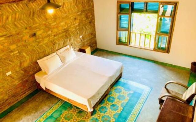 Vietnam Backpacker Hostels - Ninhvana