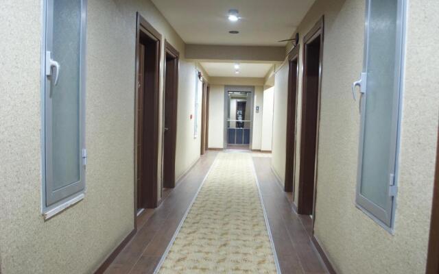 Anya Suit Otel