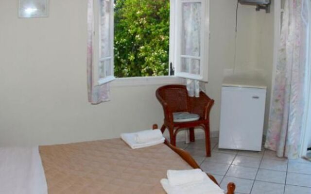 Tonia Hotel