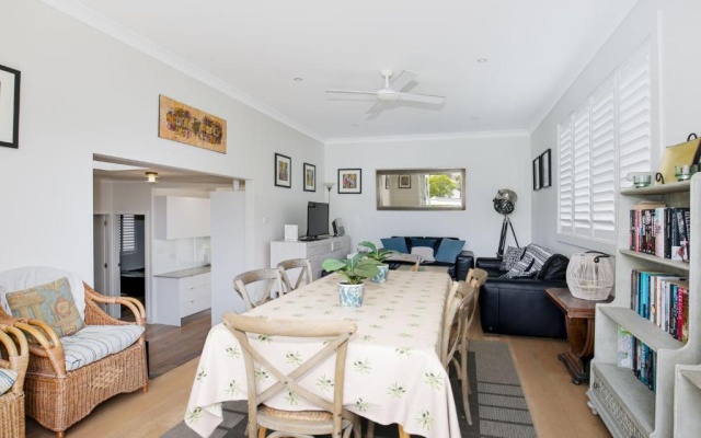 Coast I Pet Friendly I 3 Mins Walk to the Beach – Guest Rooms – Werri Beach