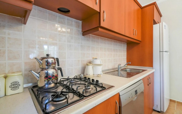 Peaceful Flat with Shared Pool in Camyuva Kemer