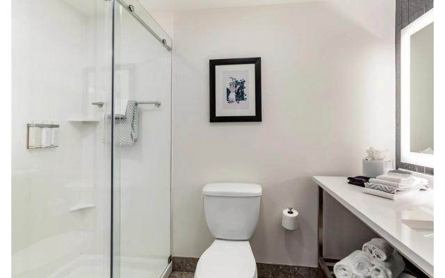 Cambria Hotel Nashville Airport