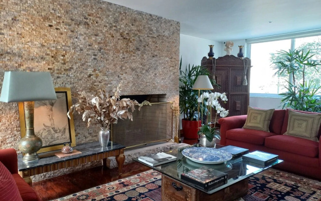 Ana Frank Boutique Hotel