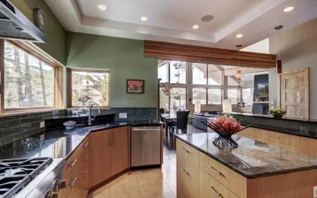 White Cloud Mountain Home