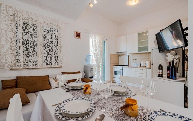 Nice Apartment in Osobljava With Wifi and 2 Bedrooms