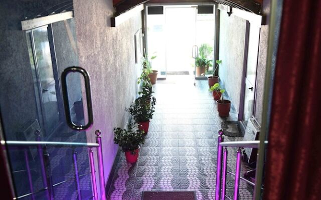 Hotel Bardhi