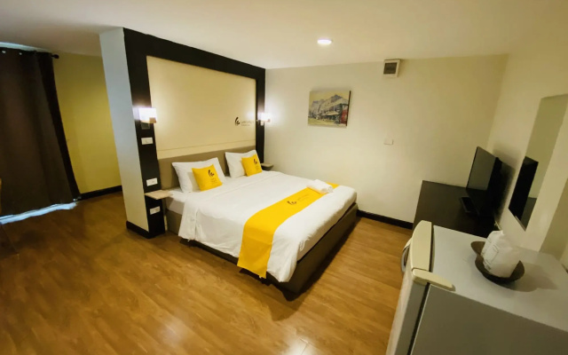 Lee's Mark Residence