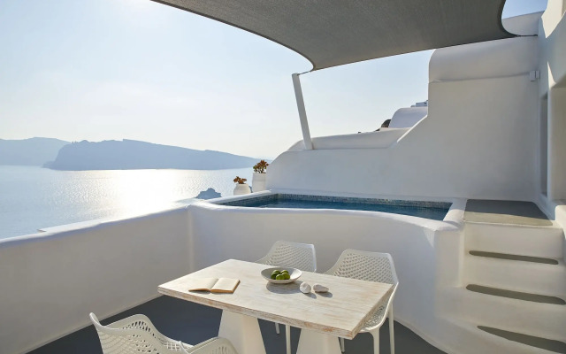 Allure Breeze Suites