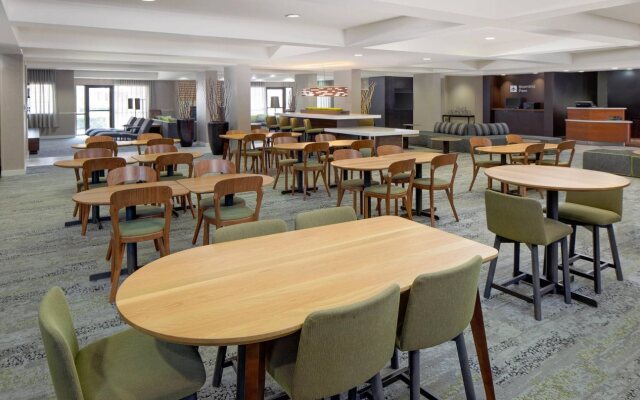 Courtyard by Marriott Dallas Addison/Quorum Drive