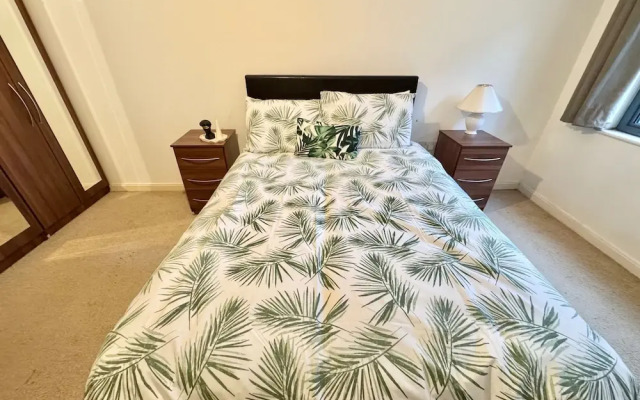 Sea Breeze Retreat in Swansea