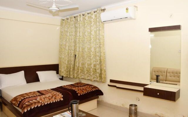Hotel Nand Residency
