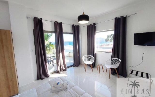 Finikas Suites & Apartments Airport