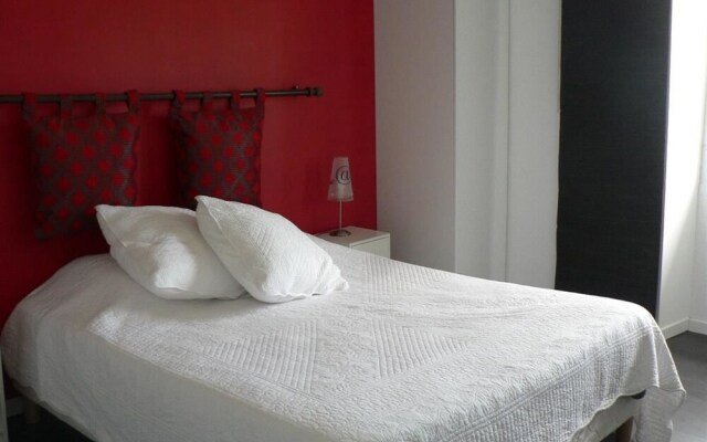 Chambres dHôtes et Gîtes du Château de Clauzuroux