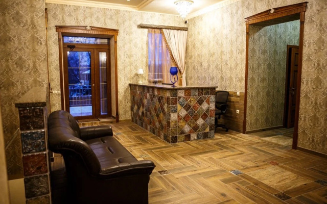 Mini Hotel on Bolshaya Krasnoflotskaya 15B