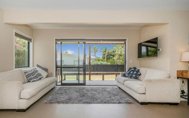 Seas the Day - Matarangi Holiday Home