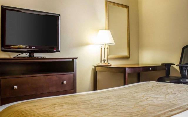 Comfort Inn & Suites Dayville - Killingly Industrial Park