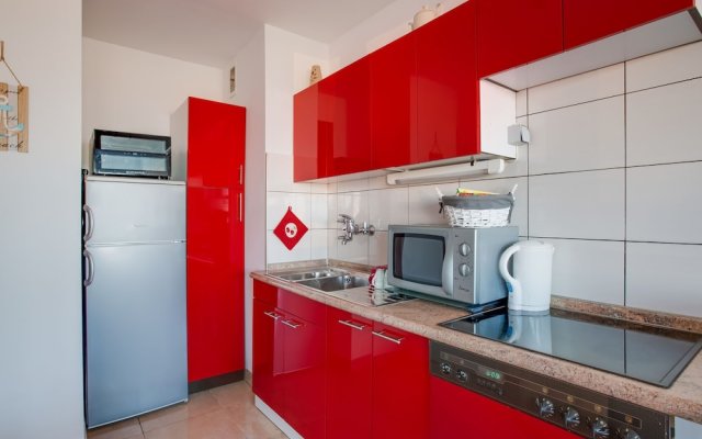 Studio Apartment in Zagreb With Lake Nearby