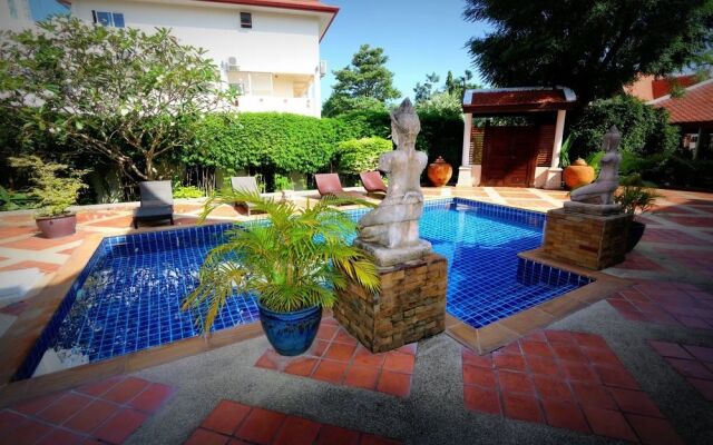 Sirinthara Villa 4 bed pool Nai Harn