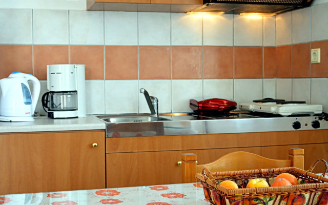 Manos Apartments