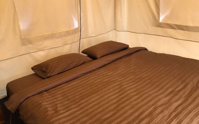 Kondee Cino Cafe and Glamping