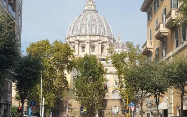 Rose Antiche Al Vaticano