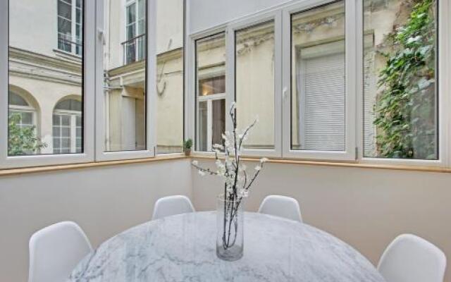 Pick a Flat's Apartment in le Marais - rue Vieille du Temple