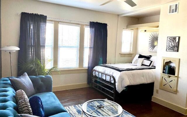 Evie's apartment
