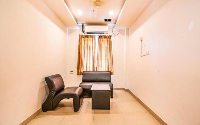 Fabhotel Prime Royal Castle