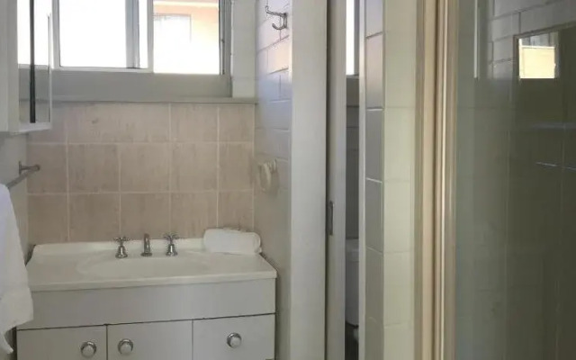 Kon Tiki Apartments