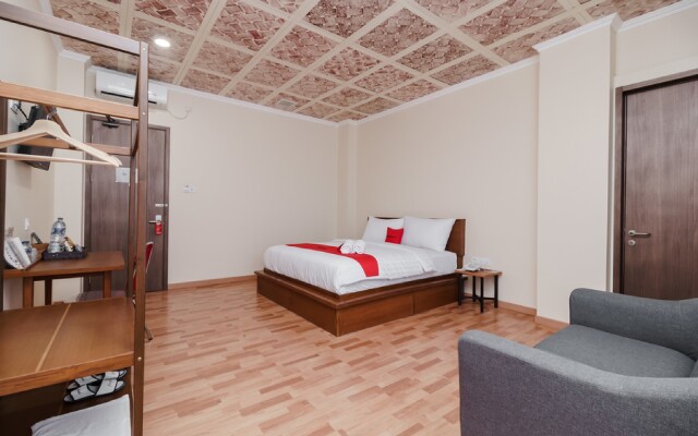 RedDoorz Plus near Soekarno Hatta Airport 2