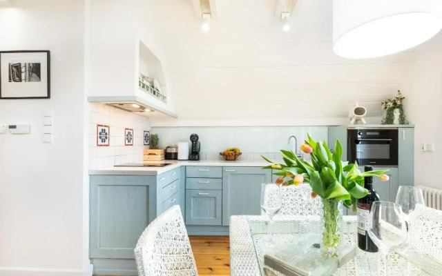 2HomeRent Emily