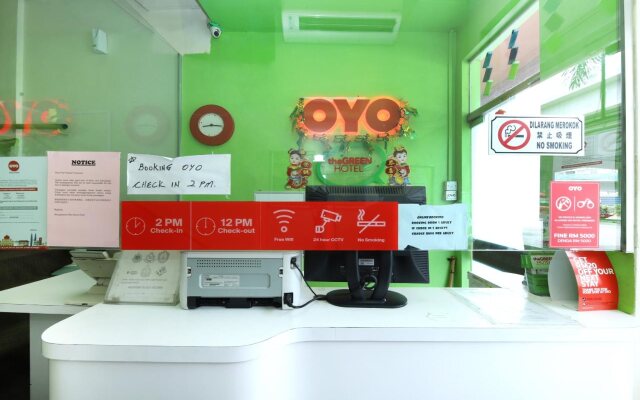 OYO 479 The Green Hotel