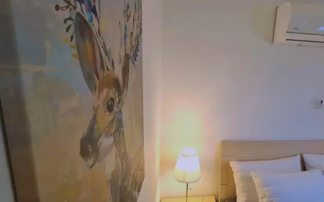 35 LCA - Camelia Apartment