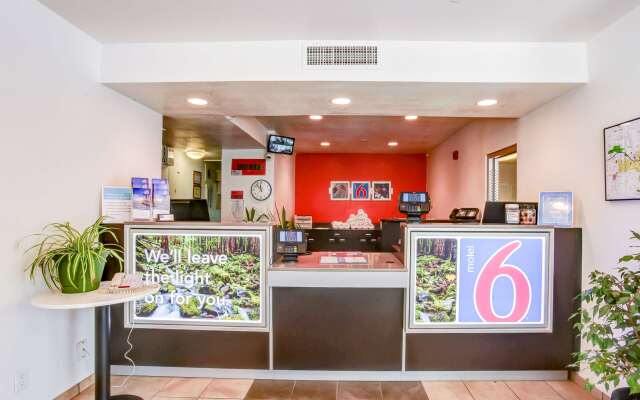 Motel 6 Grants Pass, OR