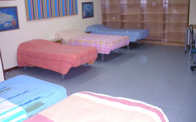 Hispania Residence - Hostel