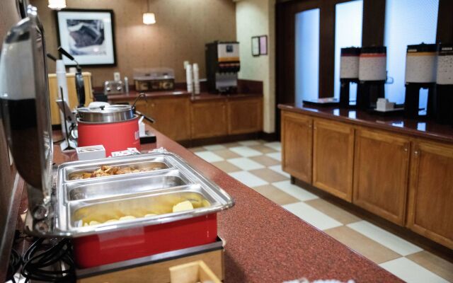 Hampton Inn & Suites Fresno