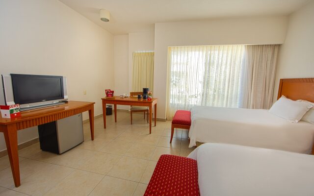 Ambiance Suites Cancun