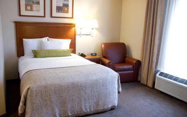 Candlewood Suites Champaign-Urbana University Area by IHG