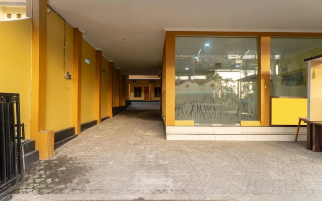 Wisma Handayani Syariah by OYO Rooms