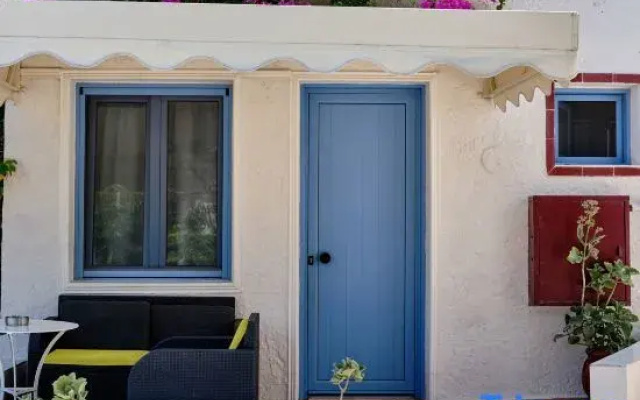 Peaceful And Very Relaxing Suite Near Crete Sea View, Shared Pool, air Condition