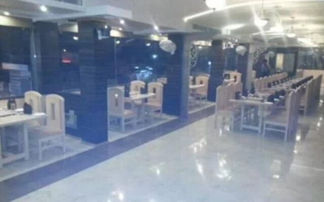 Hotel Raj