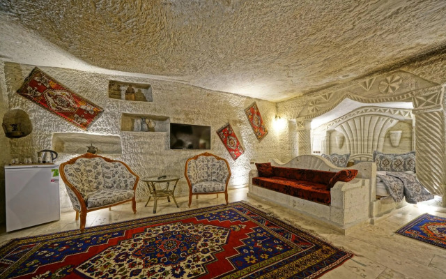 Kayatas Hotel